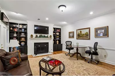 3685 Peachtree Road NE #16, Atlanta, GA 30319 - Photo 32