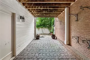 3685 Peachtree Rd NE, Atlanta, GA 30319 - Photo 40