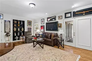 3685 Peachtree Rd NE, Atlanta, GA 30319 - Photo 34