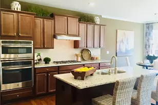 663 Greencrest Ln, Alpharetta, GA 30004 - Photo 4