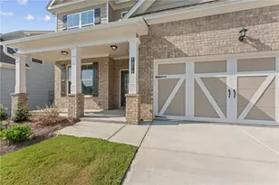7376 Rocklin Ln, Flowery Branch, GA 30542 - Photo 2