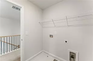 7376 Rocklin Ln, Flowery Branch, GA 30542 - Photo 10