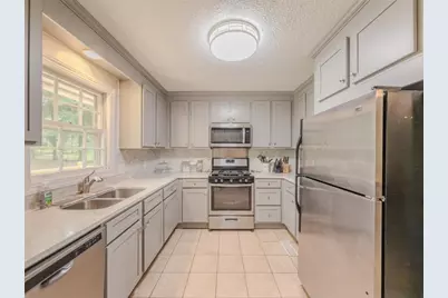 880 Virginia Court SE, Conyers, GA 30094 - Photo 6
