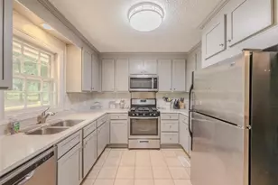 880 Virginia Ct SE, Conyers, GA 30094 - Photo 6