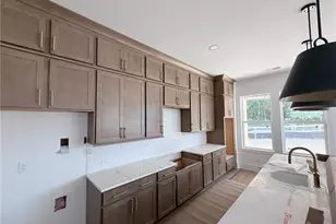 1916 Allyan Dr NE, Marietta, GA 30066 - Photo 8