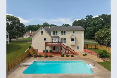 5485 Twin Oak Dr, Douglasville, GA 30135 - Photo 2