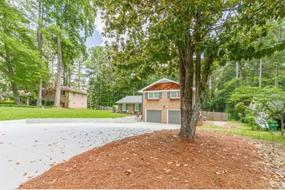 4456 Lake Ivanhoe Drive, Tucker, GA 30084 - Photo 4