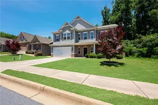 212 Woodford Dr, Canton, GA 30115 - Photo 2