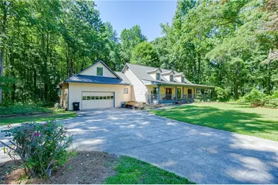 2720 Bay Ridge Drive, Loganville, GA 30052 - Photo 4