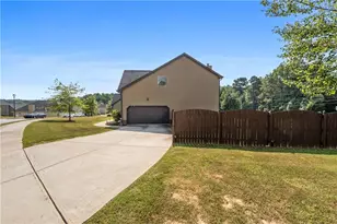 2748 Village Park Dr E, Ellenwood, GA 30294 - Photo 6