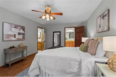 1052 Evelyn Lane SW, Lilburn, GA 30047 - Photo 18