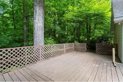 1052 Evelyn Lane SW, Lilburn, GA 30047 - Photo 26