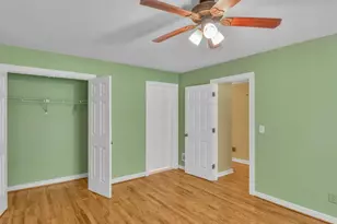 27 Planters Dr, Lilburn, GA 30047 - Photo 8