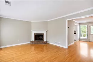 2390 Newport Landing, Alpharetta, GA 30009 - Photo 2