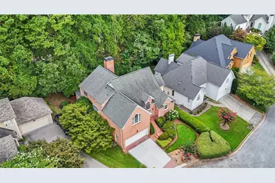 1696 Harts Run, Atlanta, GA 30341 - Photo 4