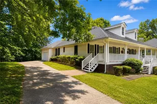 311 White Oak Dr, Newnan, GA 30263 - Photo 2