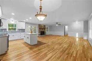 2042 Lake Lucerne Dr SW, Lilburn, GA 30047 - Photo 8