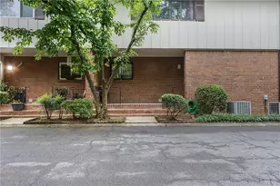 2524 Bradford Square NE, Atlanta, GA 30345 - Photo 4