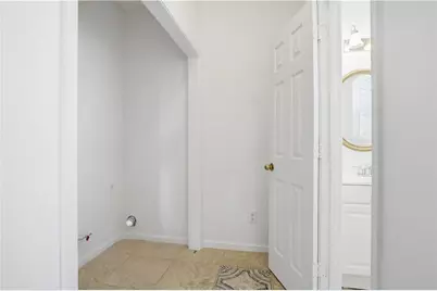 1660 Calvin Davis Circle, Lawrenceville, GA 30043 - Photo 16
