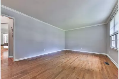 1043 Oakdale Drive SE, Smyrna, GA 30080 - Photo 8