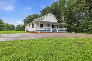 9178 Skitts Mountain Dr, Clermont, GA 30554 - Photo 4