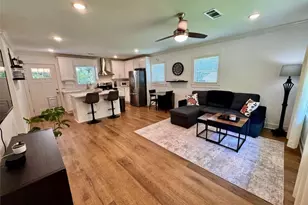 314 Spring St, Toccoa, GA 30577 - Photo 14