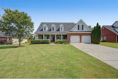 32 Colonial Circle NW, Cartersville, GA 30120 - Photo 2