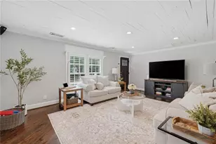 364 Holly St, Canton, GA 30114 - Photo 4