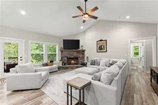 35 Chimney Ln, Cleveland, GA 30528 - Photo 10