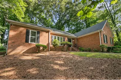 1055 Downing Court NE, Marietta, GA 30068 - Photo 2