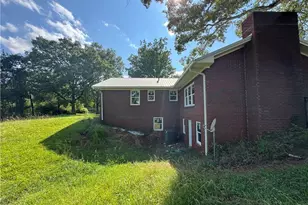 1049 Ben Higgins Rd, Dahlonega, GA 30533 - Photo 16