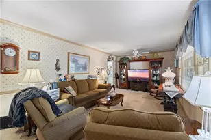 589 Creek View Dr, Lawrenceville, GA 30044 - Photo 4