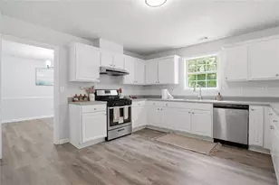 5740 Grove Pl Crossing, Lilburn, GA 30047 - Photo 22