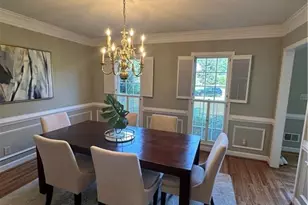 10985 Wilshire Chase Dr, Johns Creek, GA 30097 - Photo 4