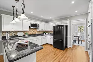 10985 Wilshire Chase Dr, Johns Creek, GA 30097 - Photo 12