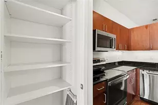560 Dutch Valley Rd NE, Atlanta, GA 30324 - Photo 14