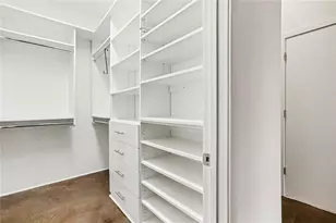 560 Dutch Valley Rd NE, Atlanta, GA 30324 - Photo 20