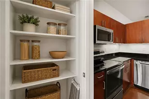 560 Dutch Valley Rd NE, Atlanta, GA 30324 - Photo 18