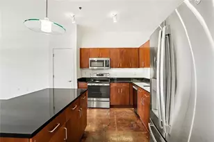 560 Dutch Valley Rd NE, Atlanta, GA 30324 - Photo 12