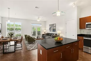 560 Dutch Valley Rd NE, Atlanta, GA 30324 - Photo 10