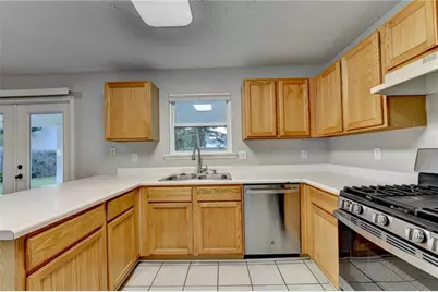 577 Ives Circle NW, Lilburn, GA 30047 - Photo 32