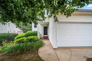 156 Stoneforest Dr, Woodstock, GA 30189 - Photo 2