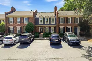 13 Stratford Hall Pl NE, Atlanta, GA 30342 - Photo 2