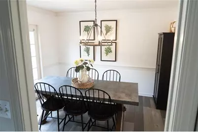 13 Stratford Hall Place NE #13, Atlanta, GA 30342 - Photo 8