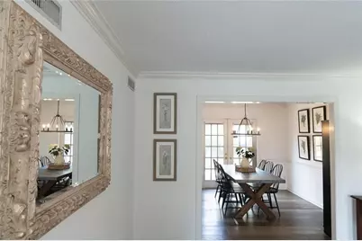 13 Stratford Hall Place NE #13, Atlanta, GA 30342 - Photo 6