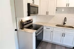13 Stratford Hall Pl NE, Atlanta, GA 30342 - Photo 16