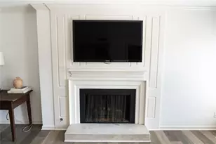 13 Stratford Hall Pl NE, Atlanta, GA 30342 - Photo 6