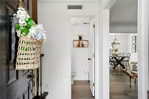 13 Stratford Hall Pl NE, Atlanta, GA 30342 - Photo 4