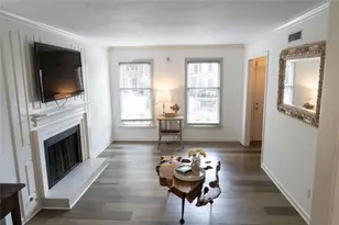 13 Stratford Hall Pl NE, Atlanta, GA 30342 - Photo 8