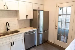 13 Stratford Hall Pl NE, Atlanta, GA 30342 - Photo 18